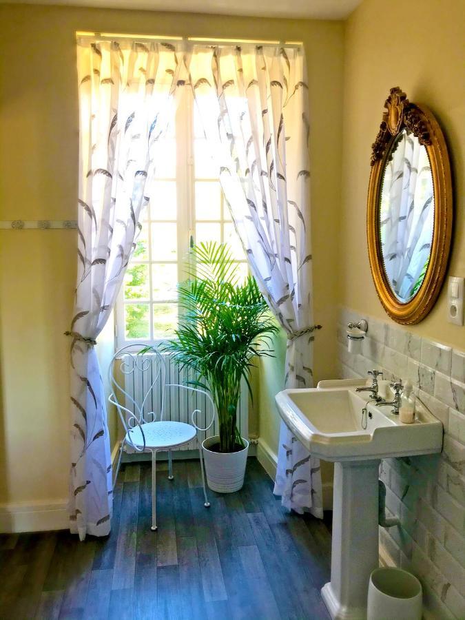 Logis De Tirac Bed & Breakfast Lorignac Exterior photo