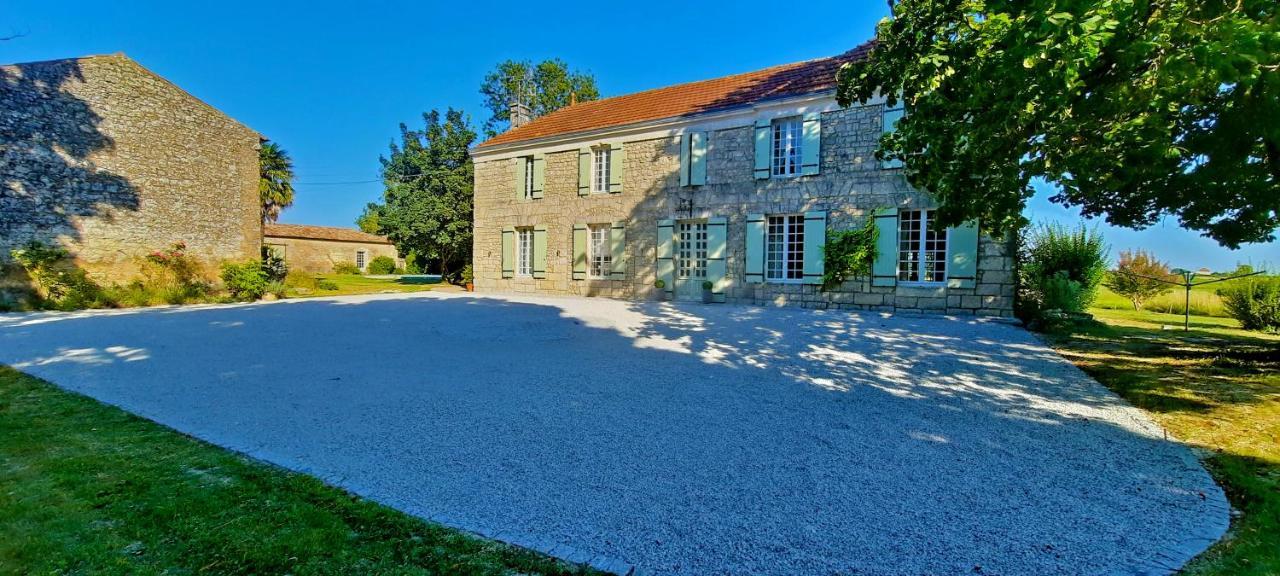 Logis De Tirac Bed & Breakfast Lorignac Exterior photo