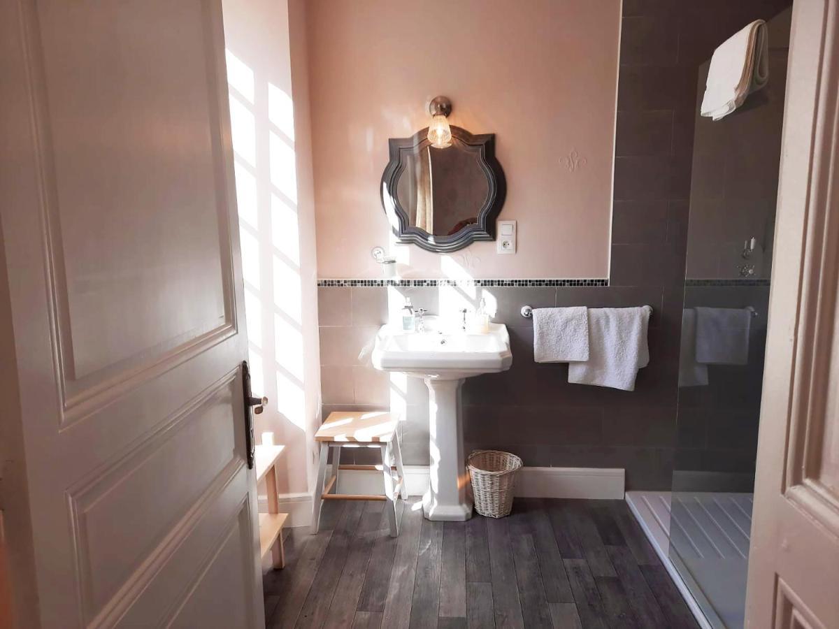 Logis De Tirac Bed & Breakfast Lorignac Exterior photo